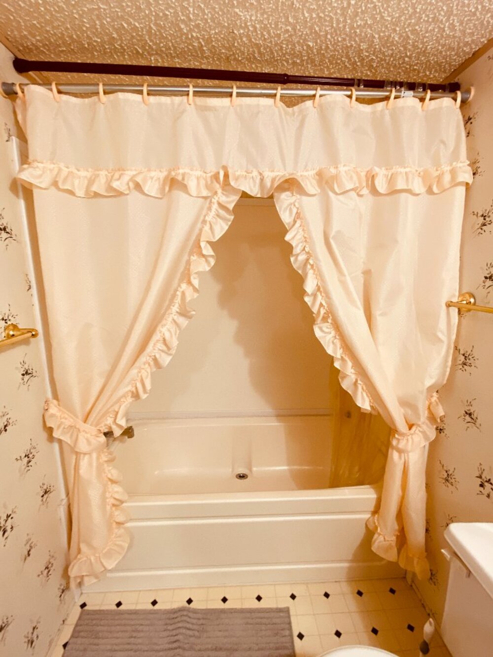 Vintage Peach Fabric Shower Curtain Ruffled Diamond, tie backs rings